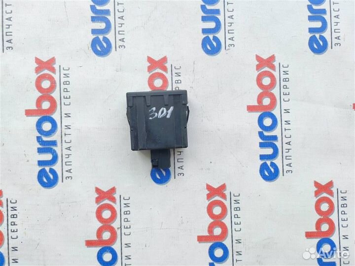 Кнопка корректора фар Peugeot 301 2013-2016