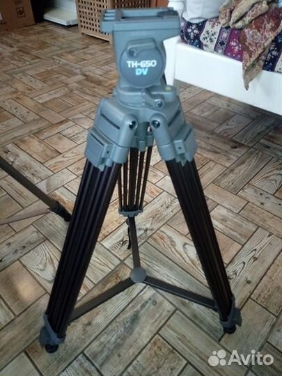 Штатив профессиональный