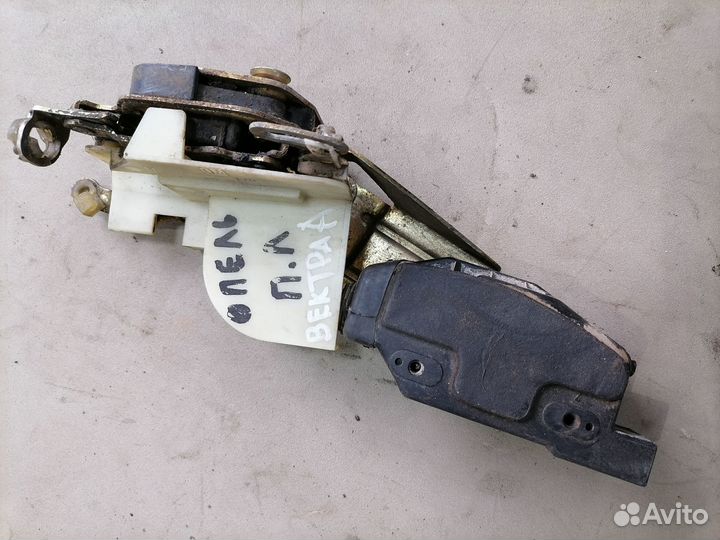 Замок двери перед.левый Opel Vectra A 1988-1995