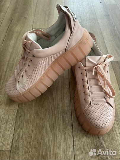 Кроссовки для девочки 36 размер