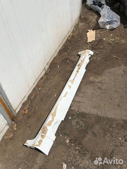 Накладка на порог левая Volvo 39819661