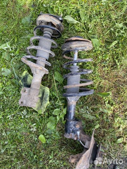 Стойки передние Chery Fora