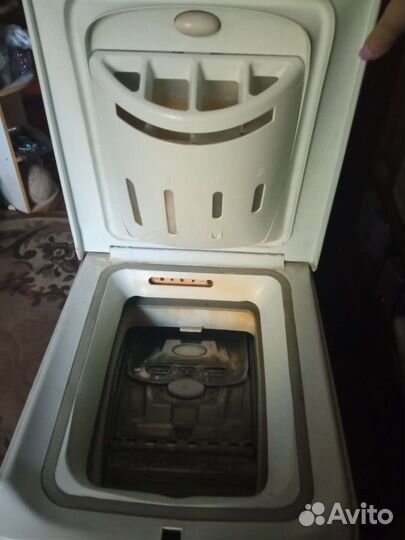 Стиральная машина с вертикальной загрузкой