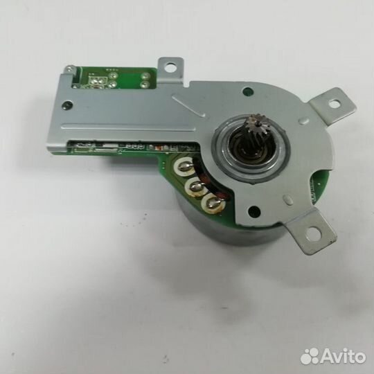 RM1-5051-020CN, Мотор привода печи HP P4015n