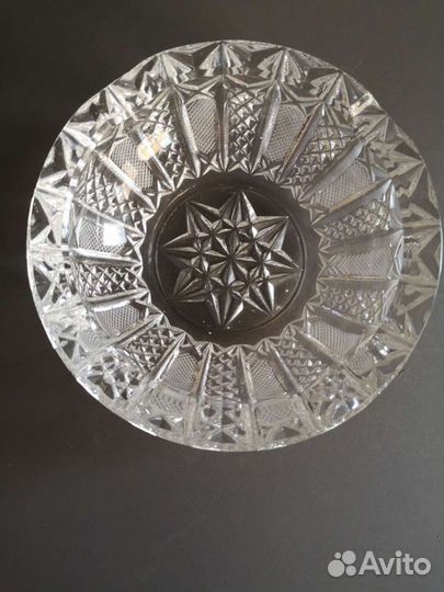 Хрустальная ваза