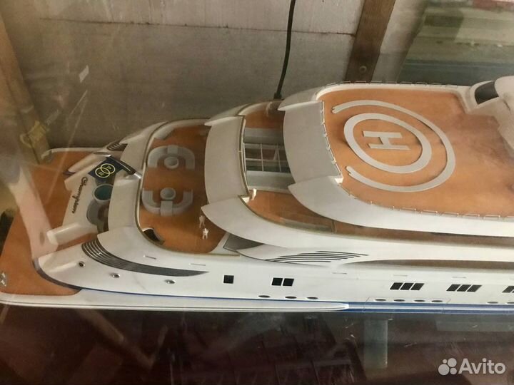 Модель моторной яхты MY Champion