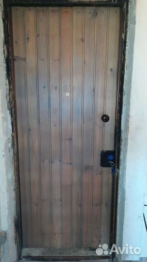 Дверь входная металлическая б у