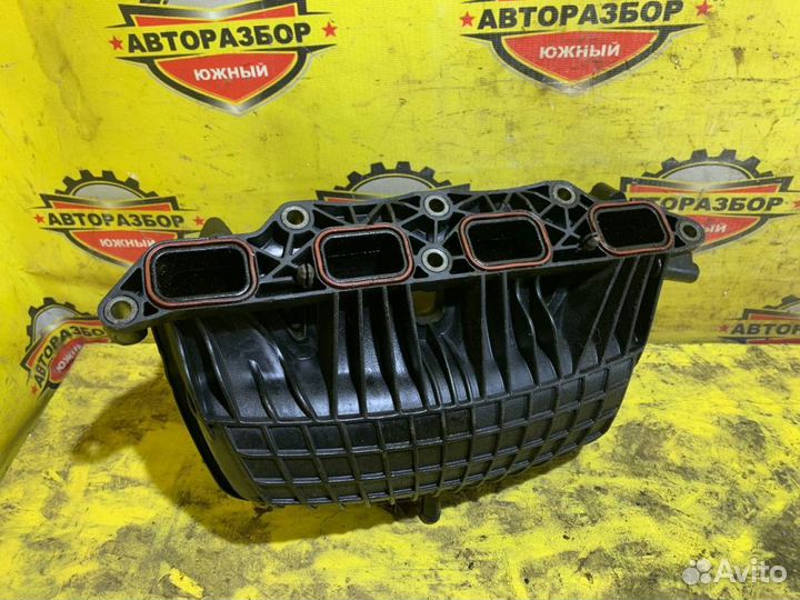 Коллектор впускной Volkswagen Jetta V 1.4 TSI