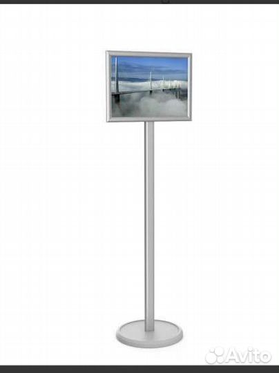 Стойка информационная с горизонтальной рамкой а3