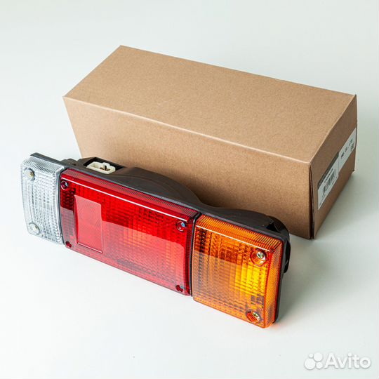 Стоп сигнал nissan atlas, левый/правый одинаковые