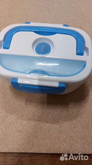 Контейнер для еды с подогревом