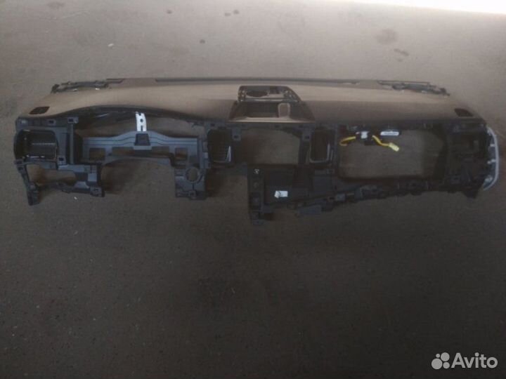 Панель передняя салона (торпедо) Toyota Sienna III