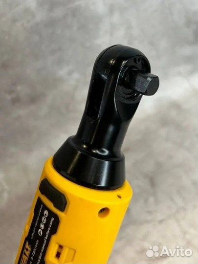 Угловой аккумуляторный гайковерт DeWalt 18V