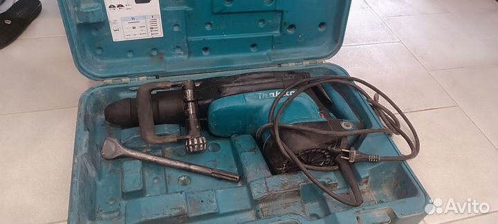 Перфоратор Makita hr5211c