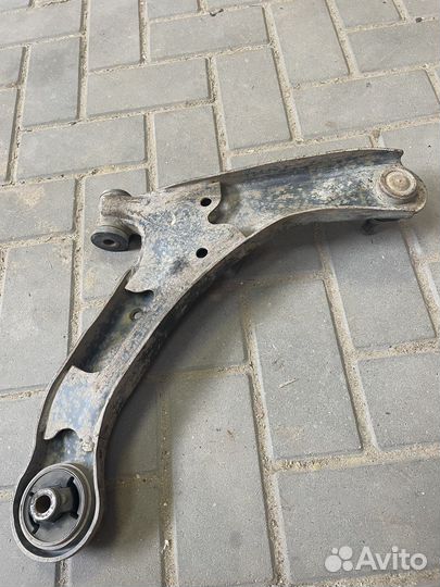Рычаг передний нижний левый suzuki Grand Vitara ll