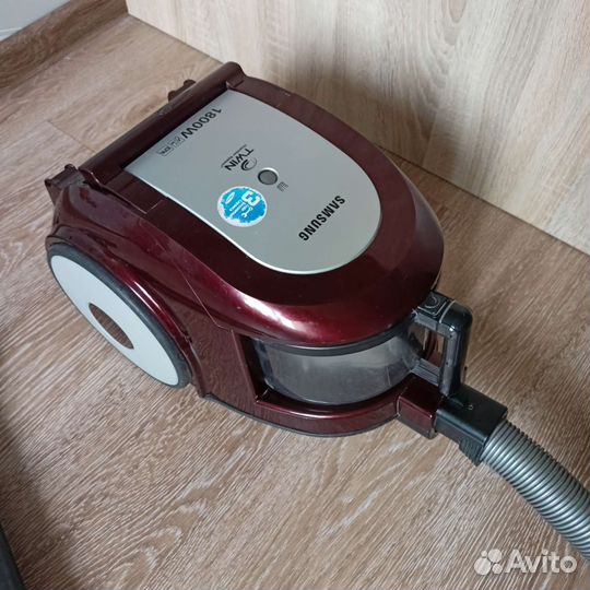 Пылесос Samsung 1800w