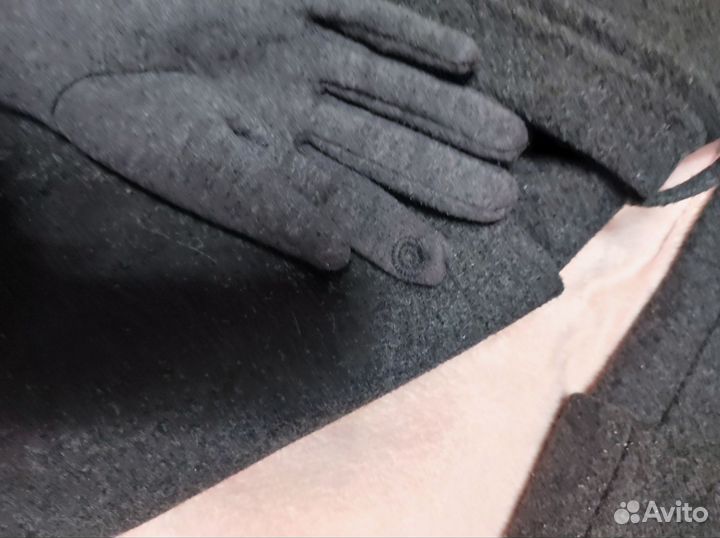 Пальто женское с перчатками