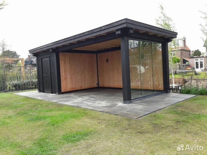 Деревянная пергола с местом для хранения