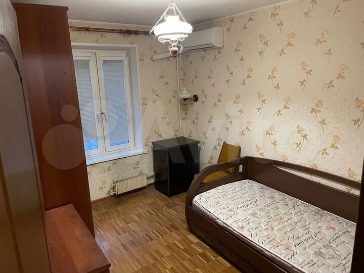 2-к. квартира, 56 м², 4/9 эт.