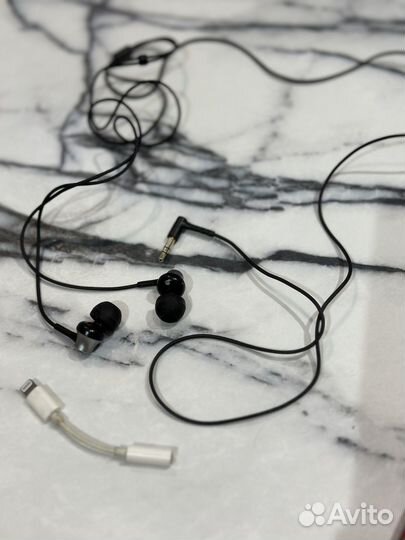 Адаптер для наушников в iPhone