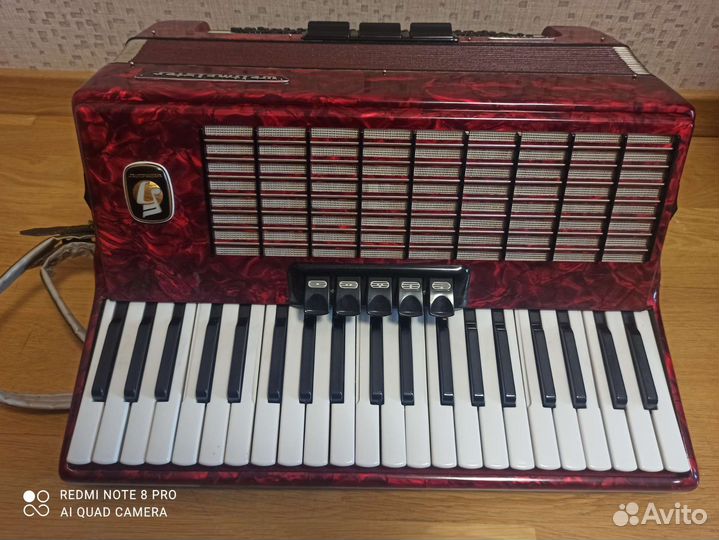 Аккордеон Weltmeister Stella