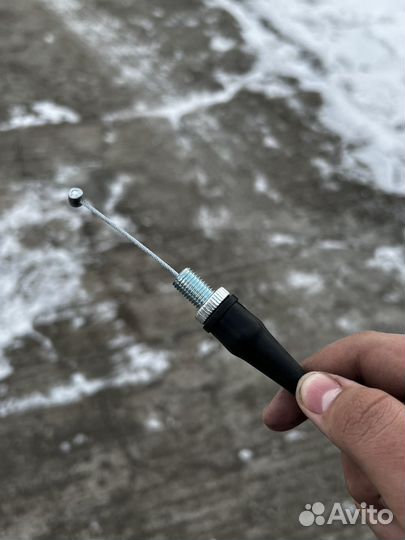 Тросик газа на вакуумный карбюратор эндуро