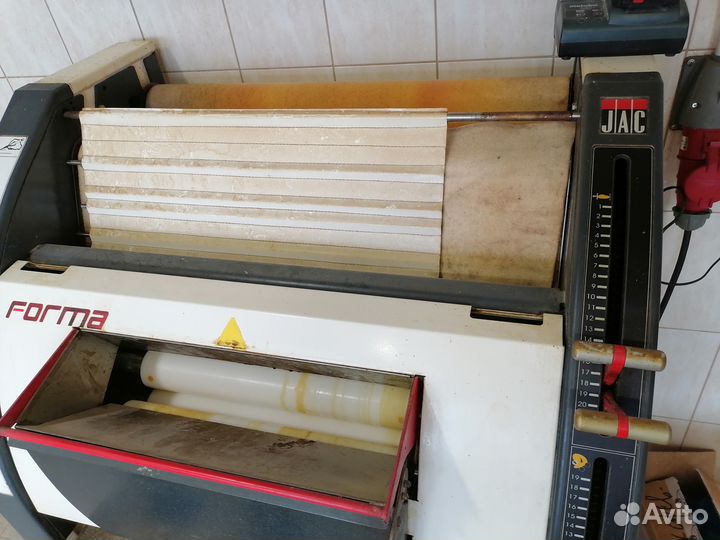 Тестозакаточная машина Jac Unic