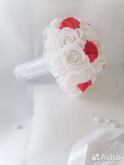 Букет невесты и другие свадебные аксессуары
