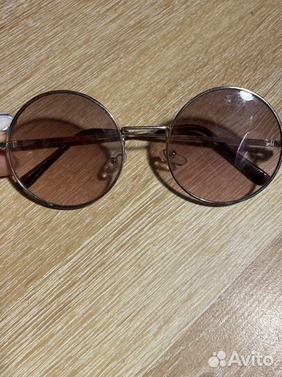 Солнцезащитные очки New Yorker
