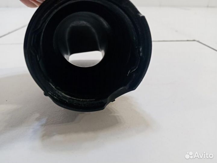 Фланец двигателя системы охлаждения Mercedes-Benz