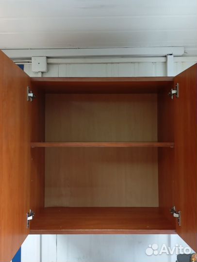 Шкаф пенал,стол,тумба