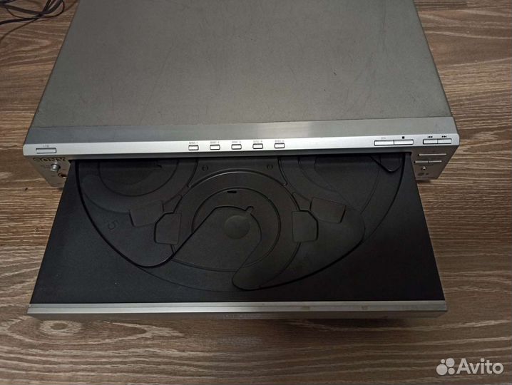 CD/DVD player sony DVP-NC66K