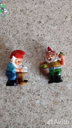 Игрушки из киндера