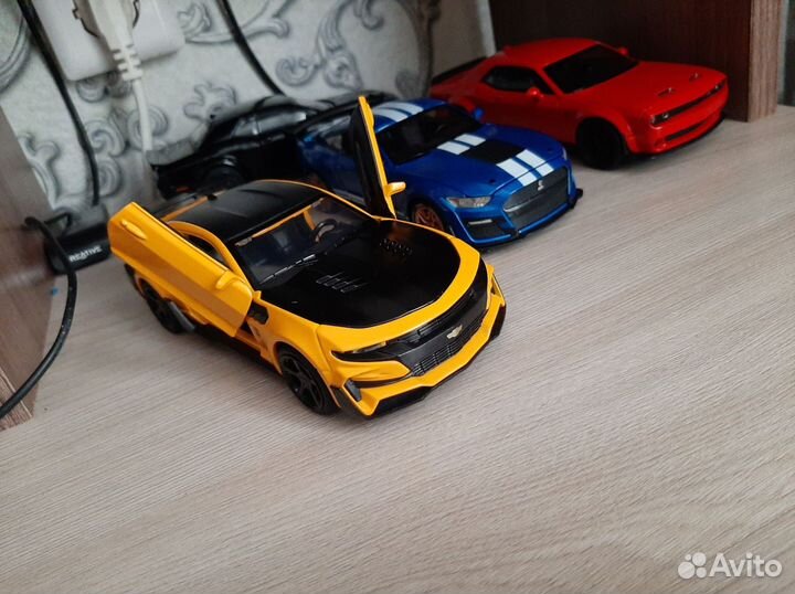 Машинки металлические