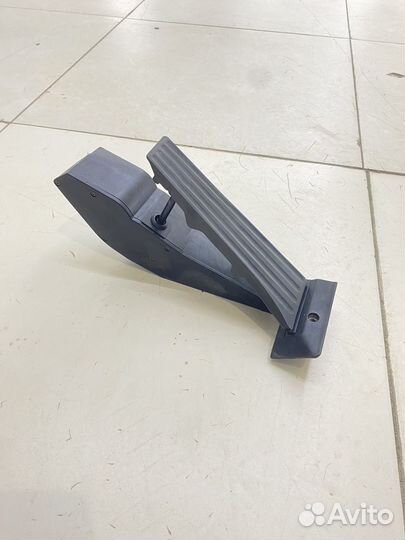 Педаль газа bmw 5 e60/e61