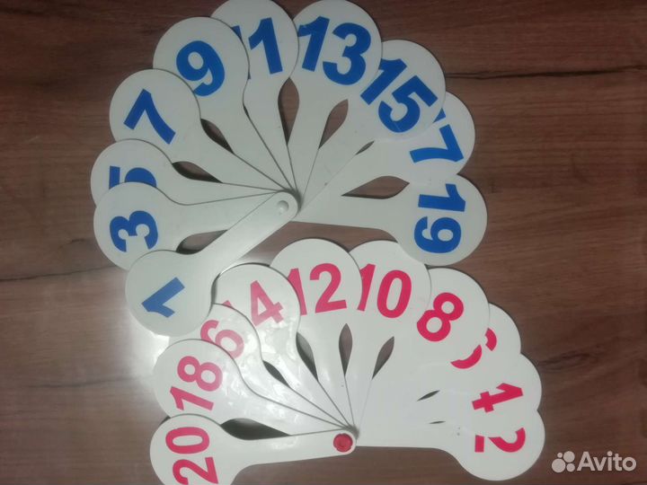 Веера букв и цифр