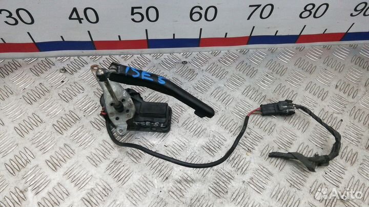 Стеклоочиститель фары volvo V40 2001 универсал