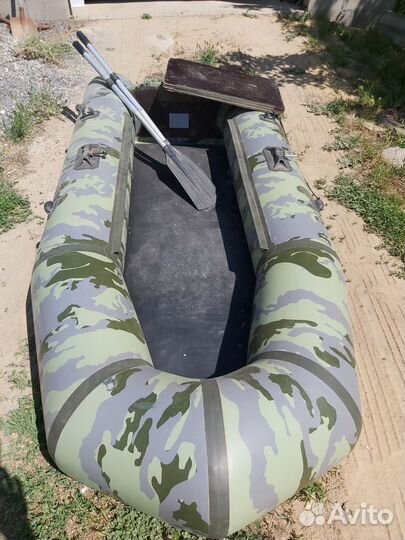 Лодка вельбот