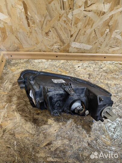 Фара Левая Пассат Б5+ бу Оригинал 3B0941015AN