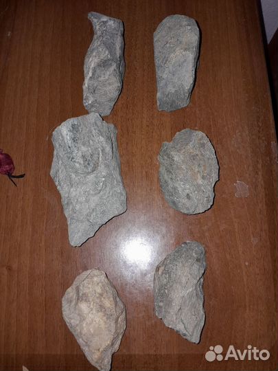 Камни с подножья Эльбруса