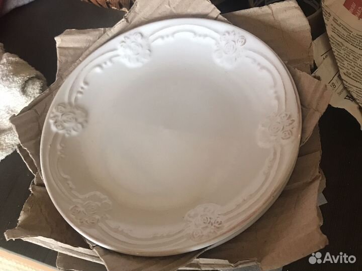 Столовый сервиз тарелки.Винтаж новые