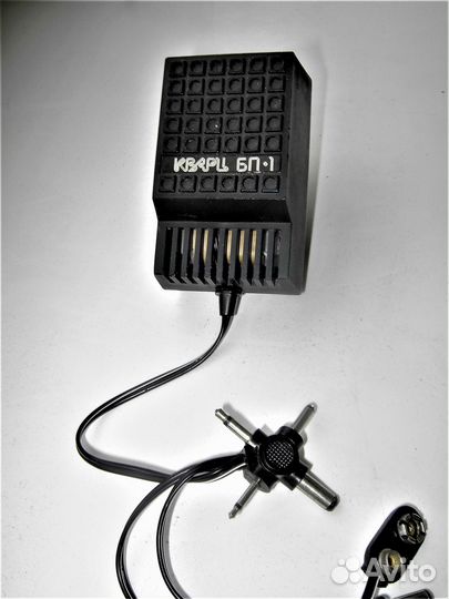 Блок питания Кварц бп-1, 9В/70мА; СССР