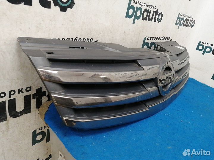 Решетка радиатора 62310-4AA0B Nissan Almera III