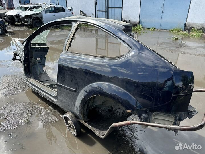 Боковина кузова левая Ford Focus 2 купе