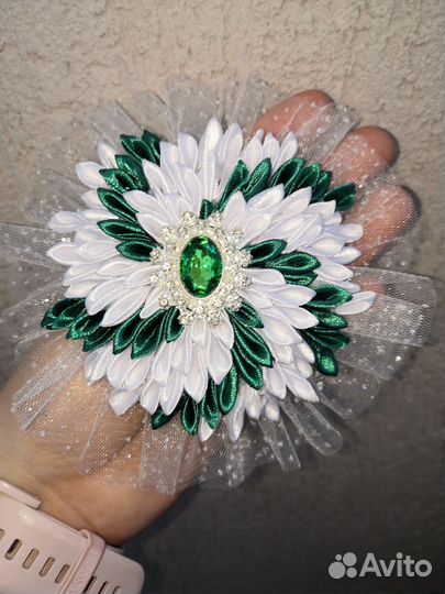 Школьный бант