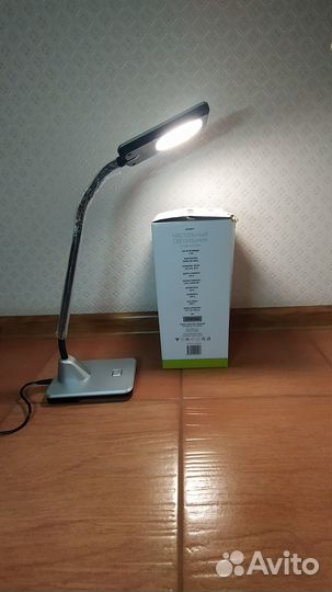 Лампа настольная, новая в коробке, светодиодная