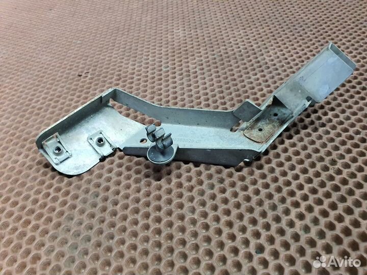 Крепление а1666260029 Mercedes ML GL W166