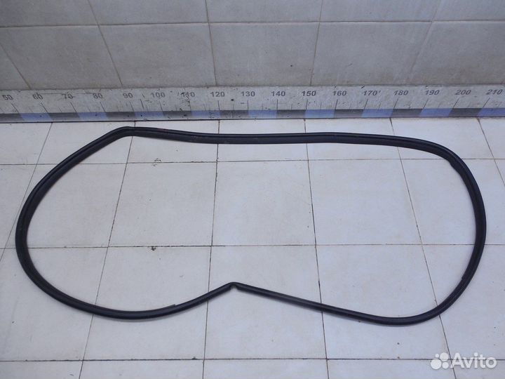 Уплотнитель (внутри) Corolla E15 2006-2013