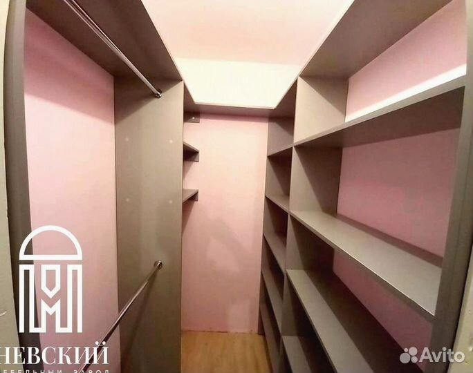 Гардеробный шкаф