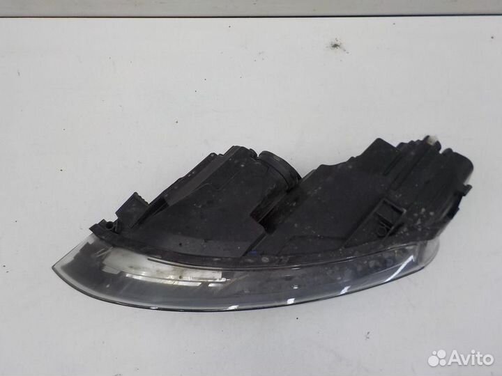 Фара правая Volkswagen Polo